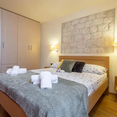 Dream House Andy *
